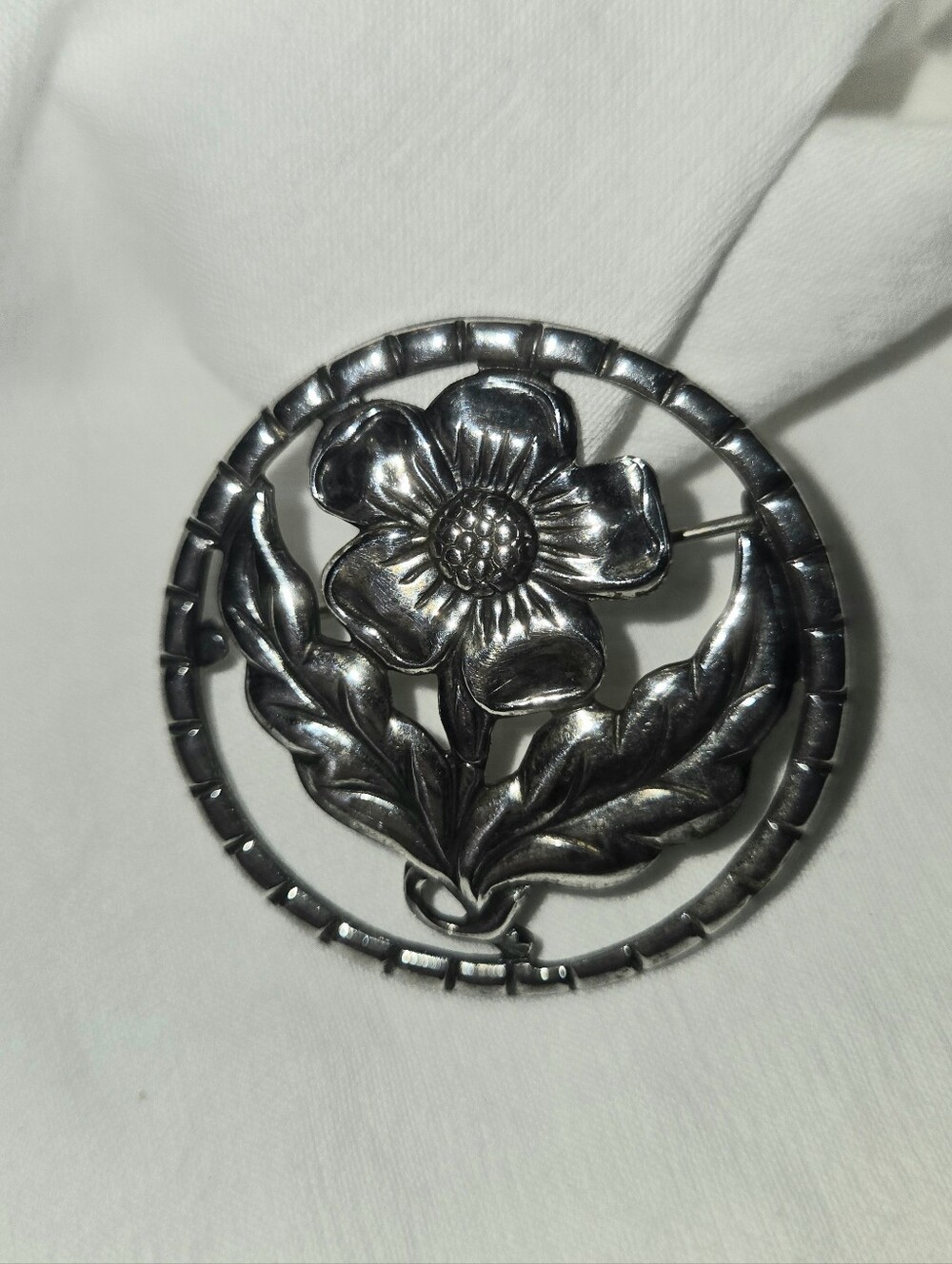 Vintage Sterling Silver Floral Round Brooch - Silver Flower Pin